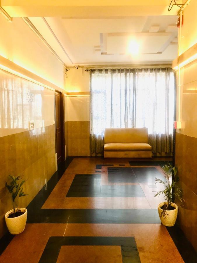 Hotel Tulip Palm Dźajpur Zewnętrze zdjęcie