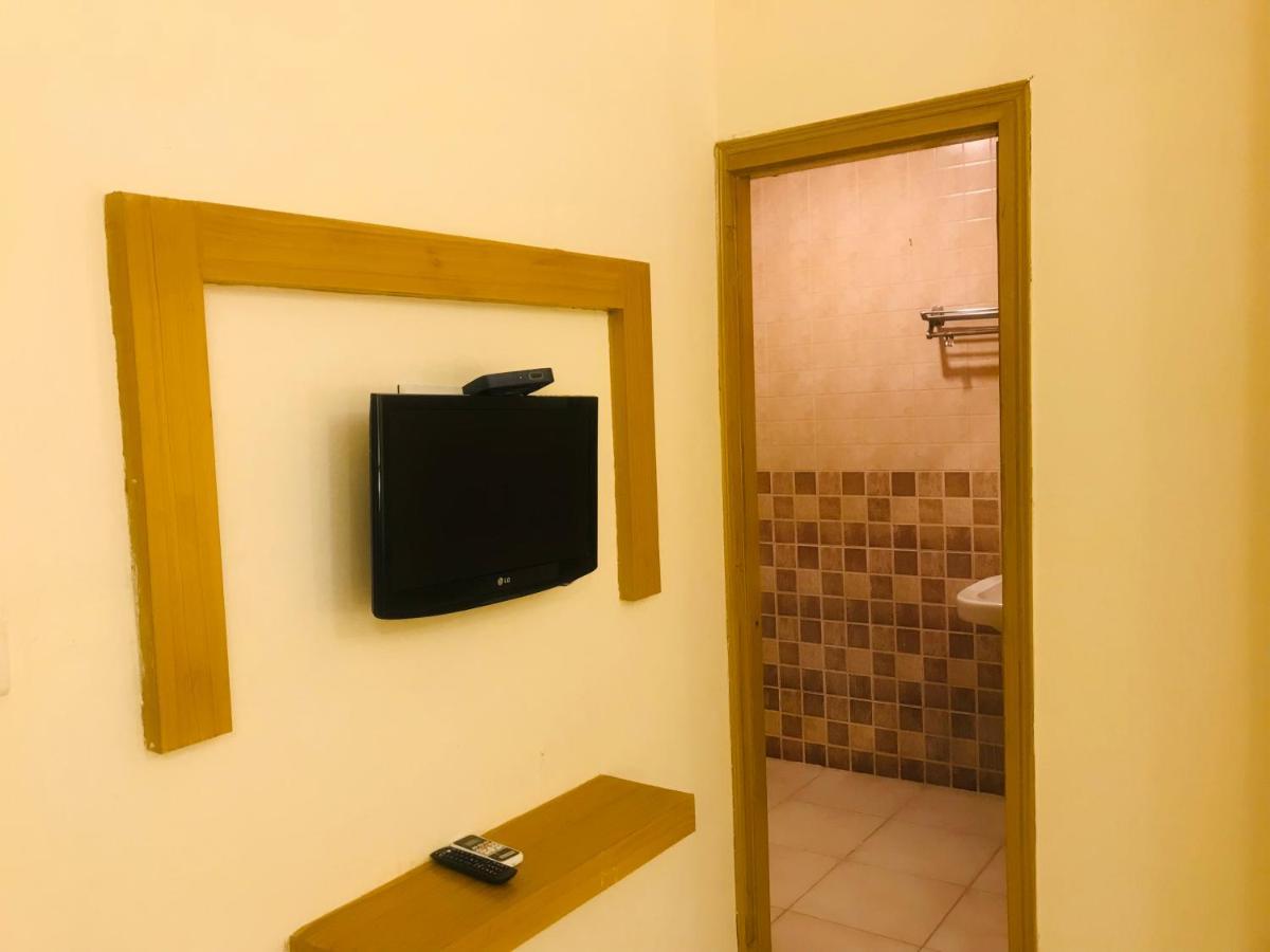 Hotel Tulip Palm Dźajpur Zewnętrze zdjęcie