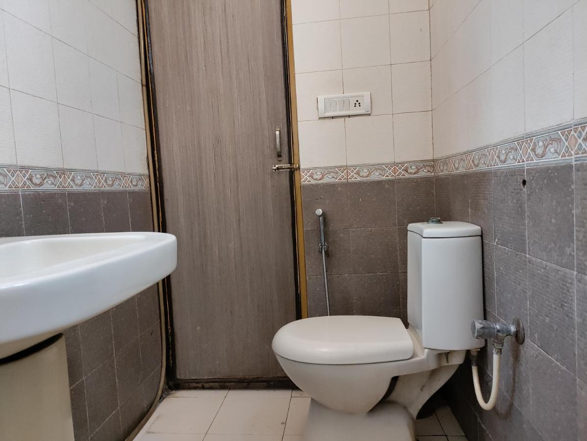 Hotel Tulip Palm Dźajpur Zewnętrze zdjęcie