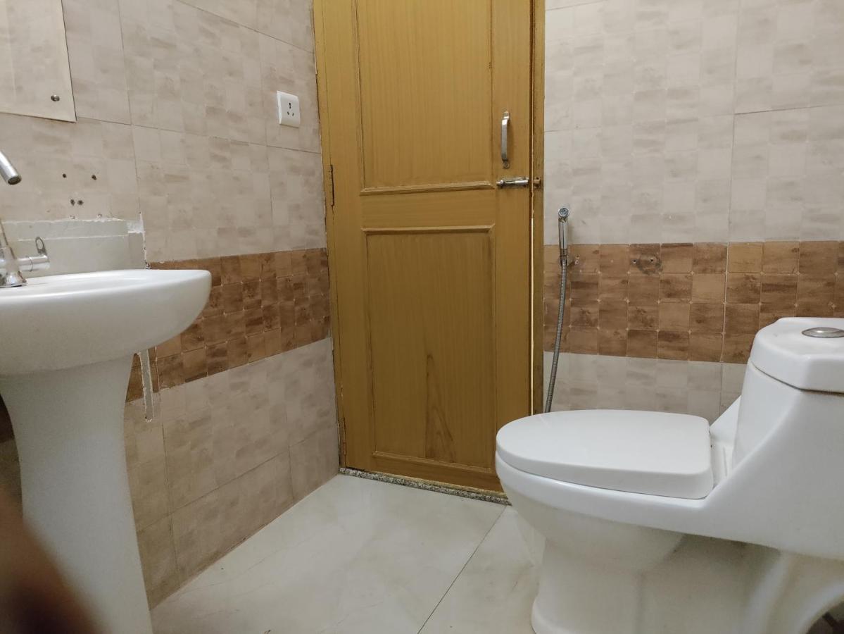 Hotel Tulip Palm Dźajpur Zewnętrze zdjęcie