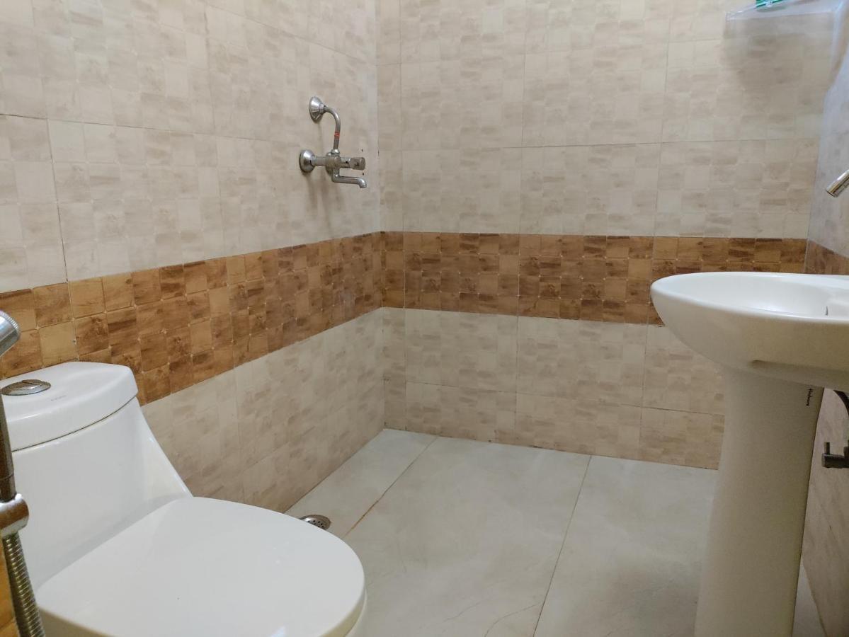 Hotel Tulip Palm Dźajpur Zewnętrze zdjęcie