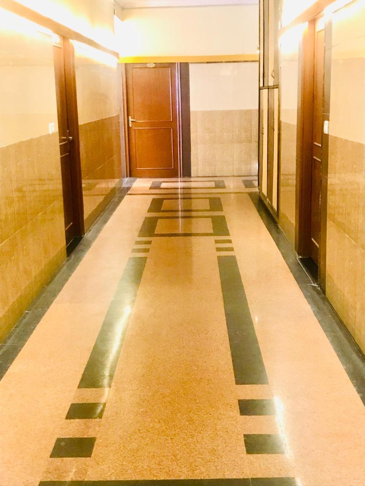 Hotel Tulip Palm Dźajpur Zewnętrze zdjęcie